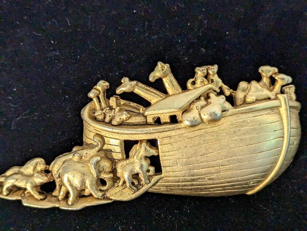 Noah's Ark Brooch - Picture 2 of 11